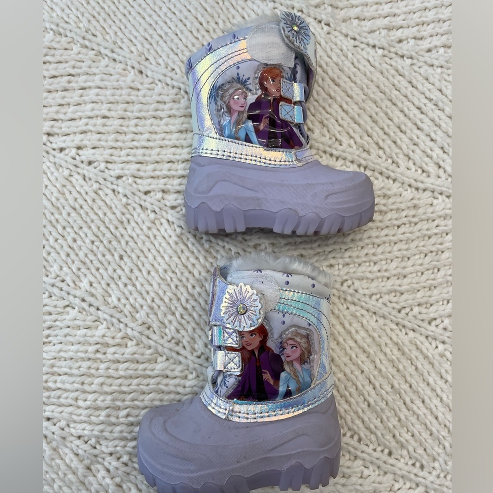 Frozen toddler snow boots